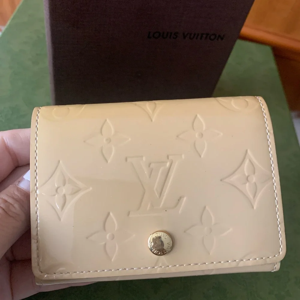 Louis Vuitton Vernis Business Card Holder⭐️⭐️ - Picture 6 of 16